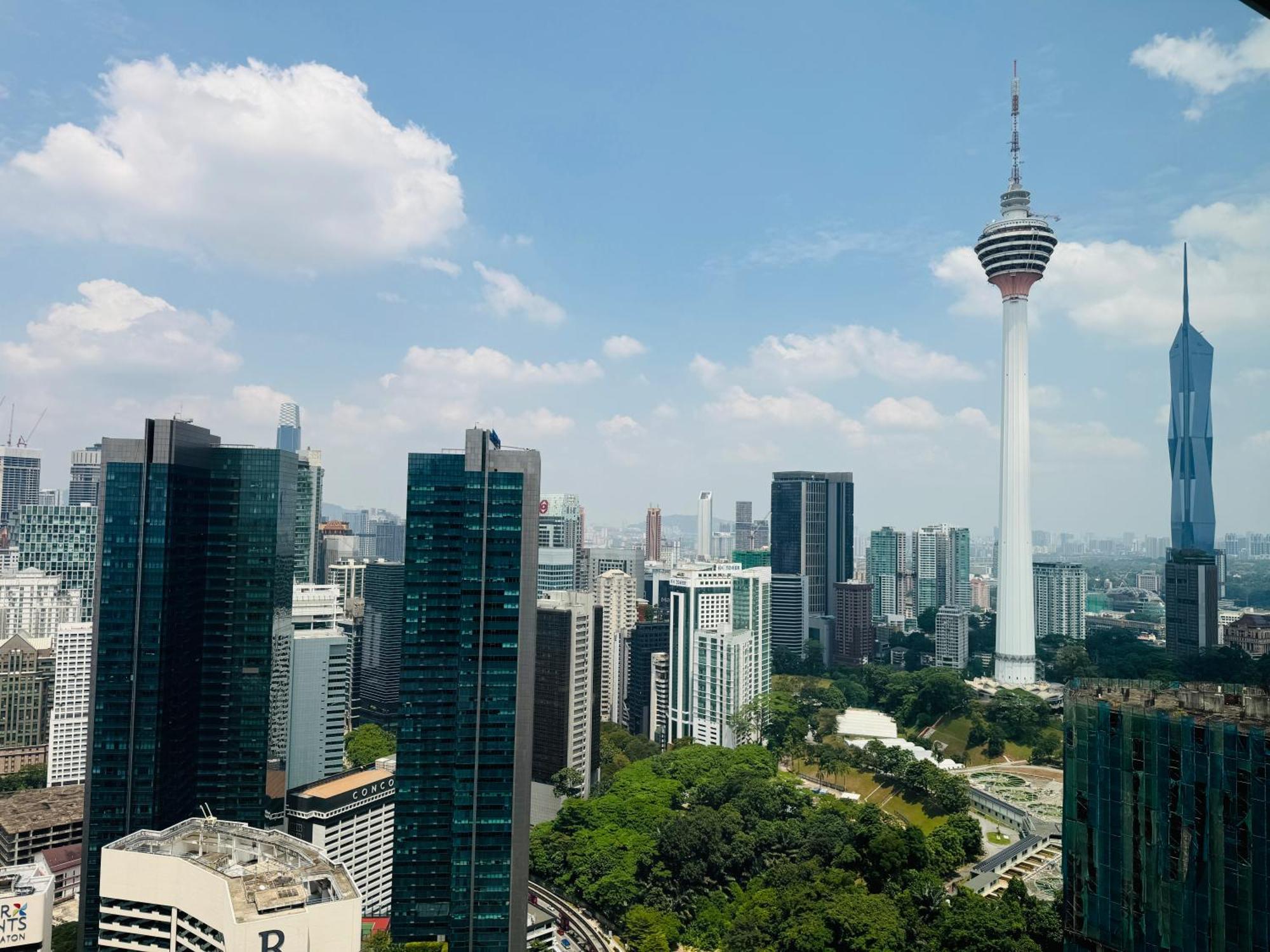 Platinum Klcc By Rainbow * Kuala Lumpur