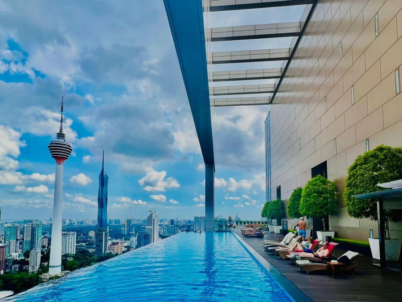 Platinum Klcc By Rainbow * Kuala Lumpur